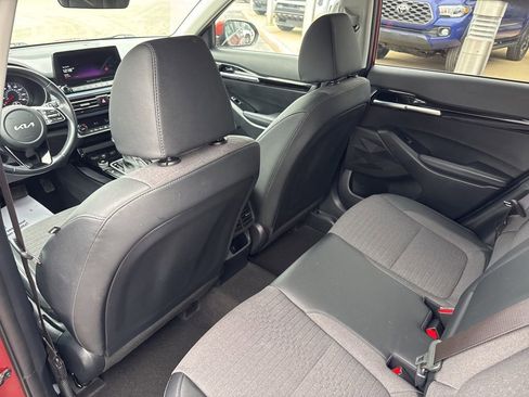 Used 2022 Kia Seltos Nightfall Edition image 17