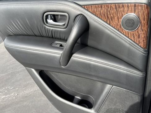 Used 2020 Nissan Armada SL image 7