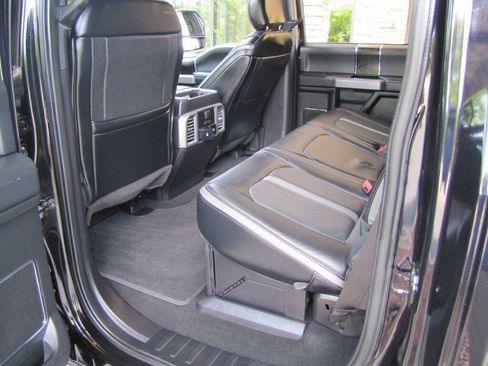 Used 2019 Ford F250 Platinum w/ Platinum Ultimate Package AWD/4WD image 19
