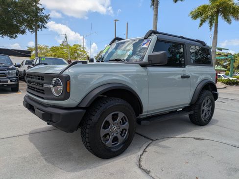 Certified 2023 Ford Bronco 2-Door AWD/4WD image 7
