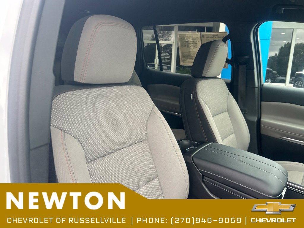 Used 2026 Chevrolet Traverse LT w/ Driver Confidence Package FWD image 24