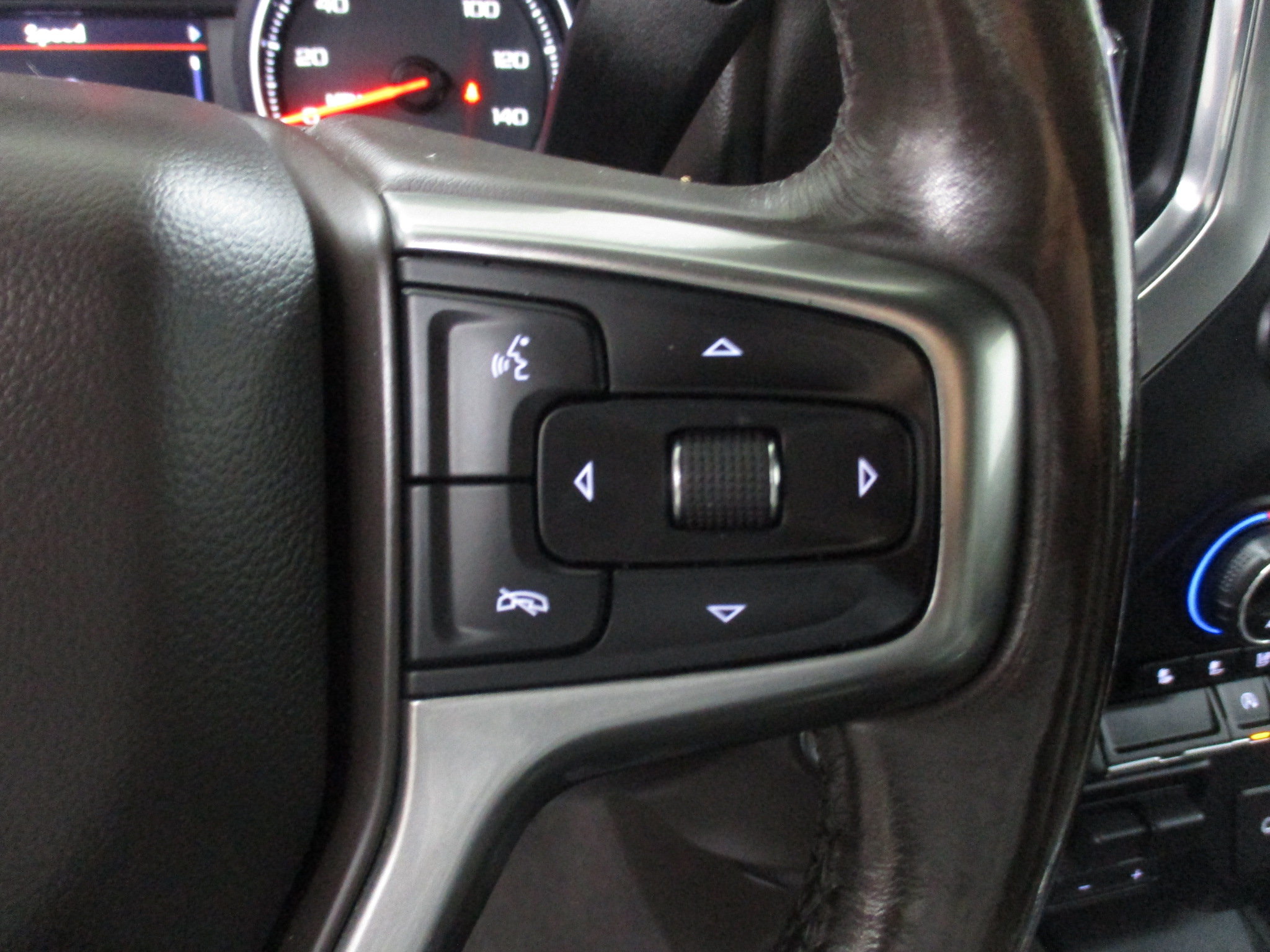 Used 2020 Chevrolet Silverado 1500 LTZ w/ LTZ Convenience Package AWD/4WD image 20