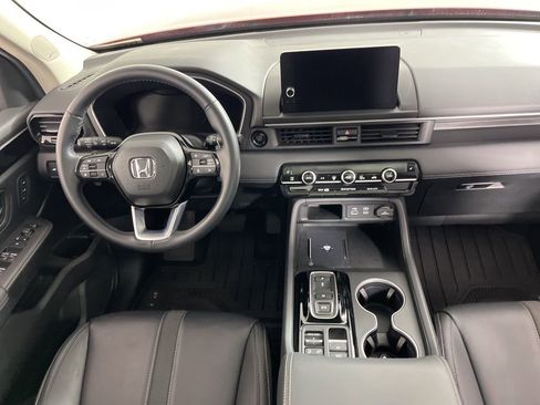 Certified 2025 Honda Pilot Touring image 15