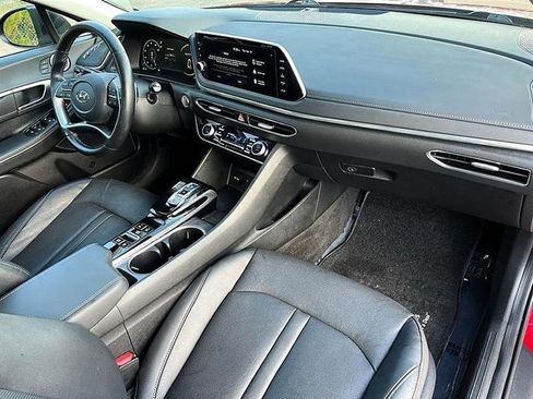 Used 2023 Hyundai Sonata Limited w/ Preferred Accessory Package image 17