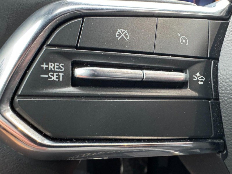 Used 2024 Chevrolet Equinox EV LT FWD image 16