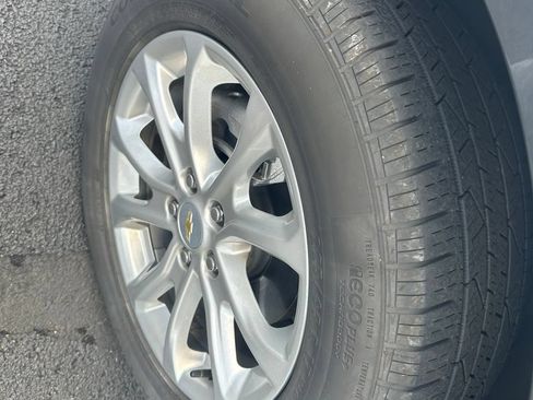 Used 2018 Chevrolet Equinox LS AWD/4WD image 9