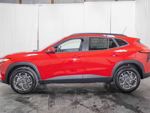 New 2026 Chevrolet Trax LT w/ Driver Confidence Package image 5