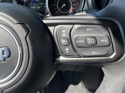 Used 2021 Jeep Wrangler Sport AWD/4WD image 19