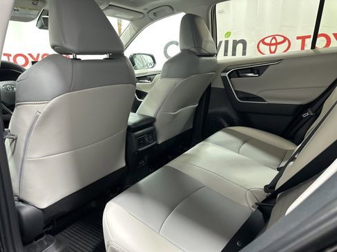 Used 2025 Toyota RAV4 XLE Premium image 19