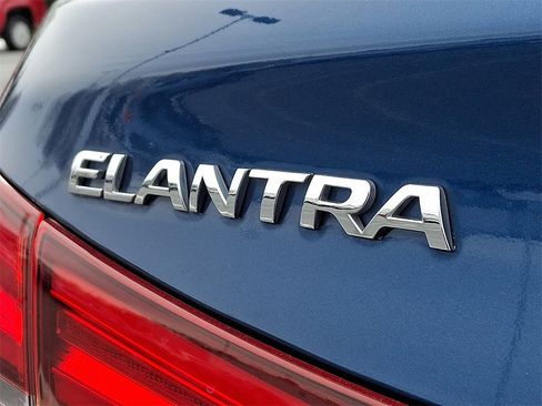 Used 2015 Hyundai Elantra Sport image 29