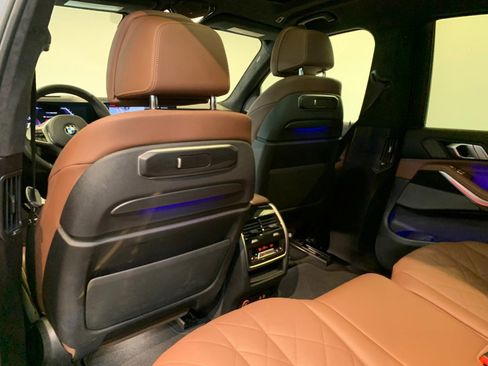 Used 2024 BMW X7 xDrive40i w/ Executive Package image 63