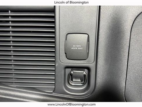New 2026 Lincoln Navigator Reserve AWD/4WD image 19
