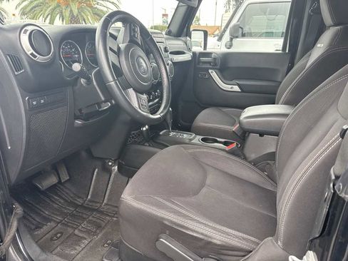 Used 2014 Jeep Wrangler Rubicon w/ Power Convenience Group AWD/4WD image 15