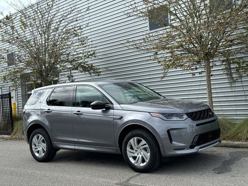 Used 2025 Land Rover Discovery Sport S image 7