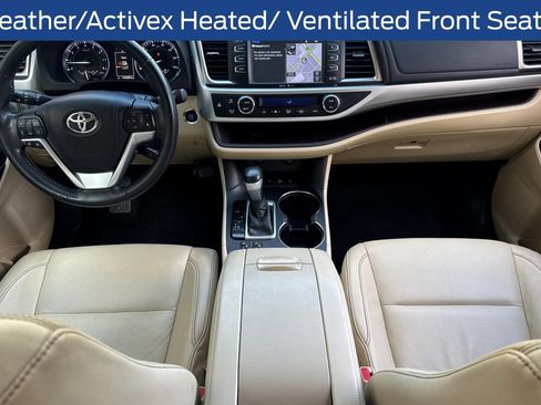 Used 2015 Toyota Highlander XLE AWD/4WD image 17
