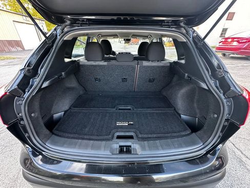 Used 2019 Nissan Rogue Sport SV image 29