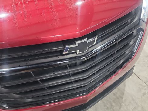 Used 2020 Chevrolet Equinox LT w/ Sport Edition image 9