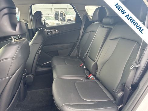 Used 2024 Kia Sportage EX image 14