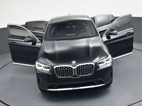 Used 2025 BMW X4 xDrive30i w/ Premium Package image 36
