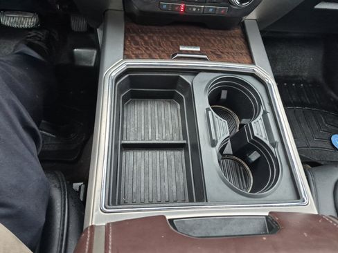 Used 2017 Ford F350 Platinum image 29