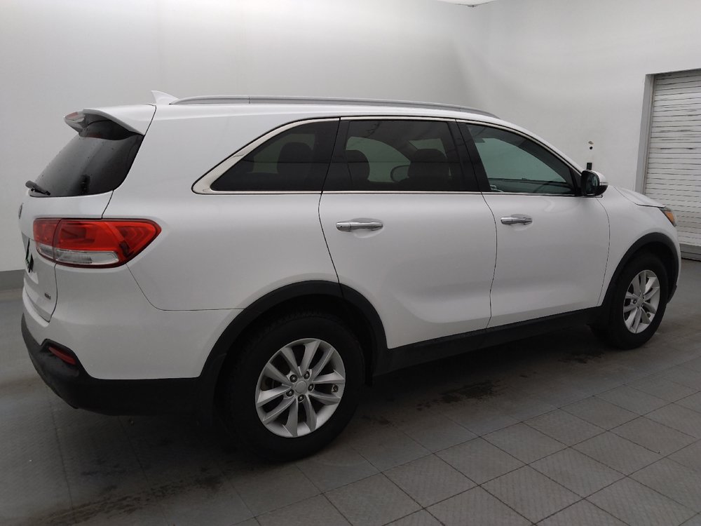 Used 2017 Kia Sorento FWD w/ LX Convenience Package image 10