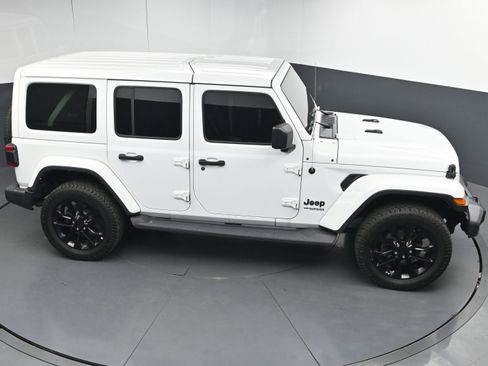 Used 2021 Jeep Wrangler Unlimited Sahara image 35