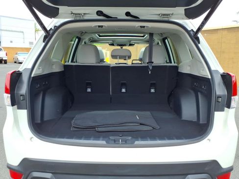 Used 2022 Subaru Forester Premium image 17