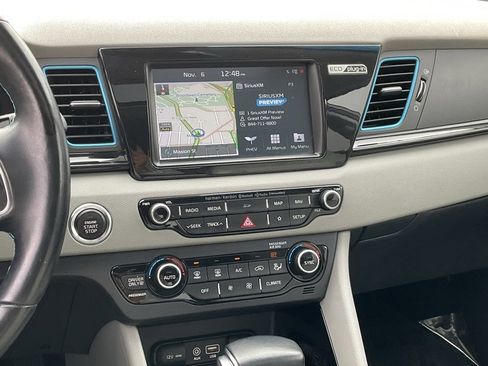 Used 2019 Kia Niro EX Premium w/ Sunroof Package image 41