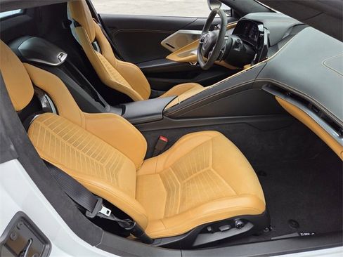 Certified 2022 Chevrolet Corvette Stingray w/ Z51 Performance Package image 13