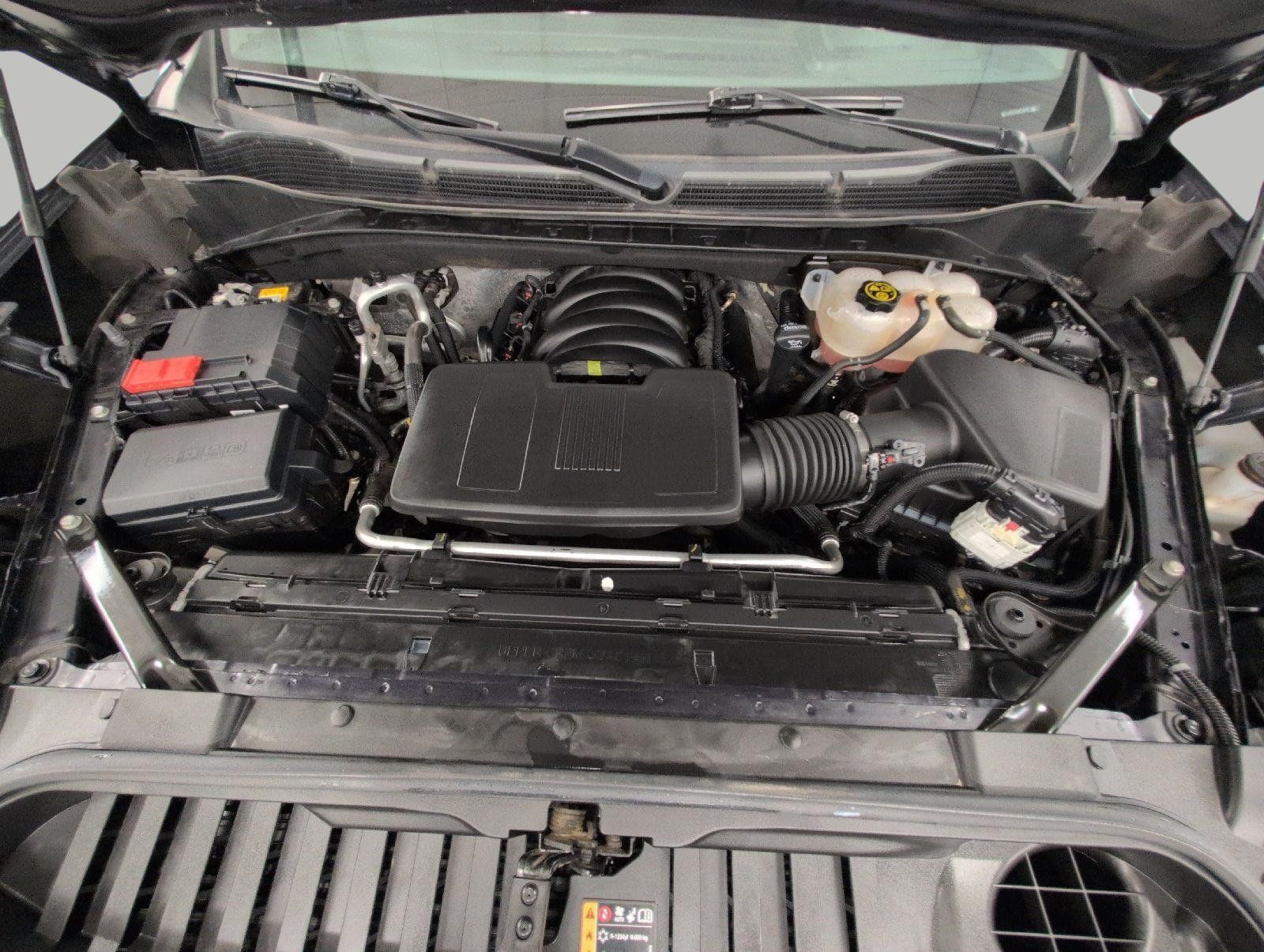 Used 2023 Chevrolet Silverado 1500 LT Trail Boss w/ LPO, Dark Essentials Package AWD/4WD image 8