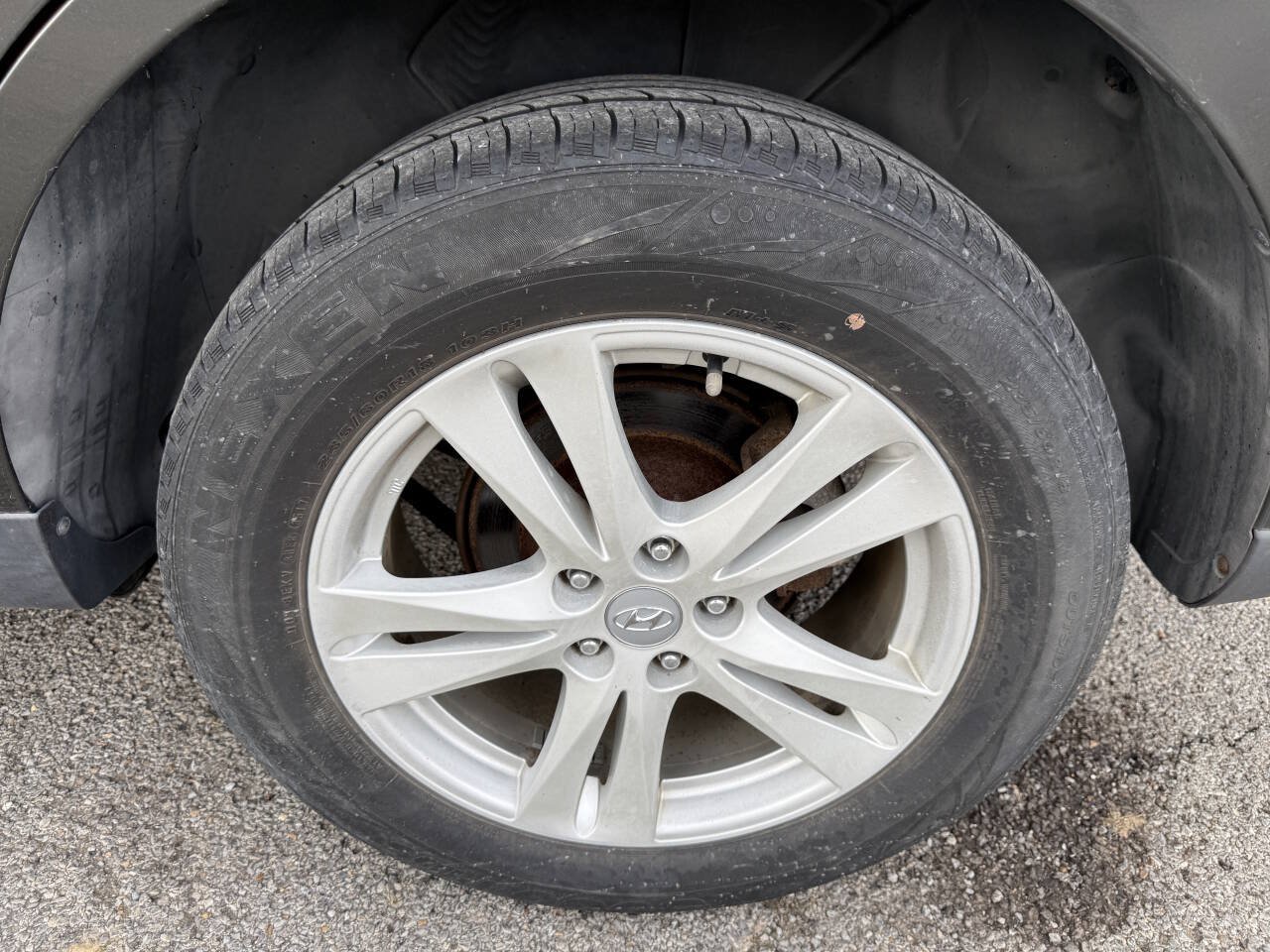 Used 2010 Hyundai Santa Fe GLS w/ Summer Event Pkg 21 AWD/4WD image 16