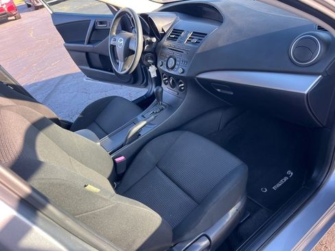 Used 2013 MAZDA MAZDA3 i SV image 18