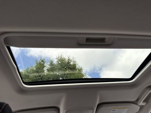 Used 2021 Ford EcoSport SE w/ SE Convenience Package FWD image 13