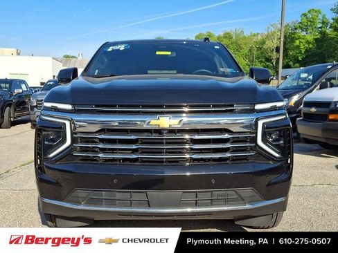 Certified 2025 Chevrolet Suburban LT AWD/4WD image 3