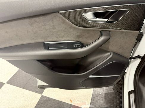 Used 2021 Audi SQ7 Premium Plus w/ Driver Assistance Package image 22