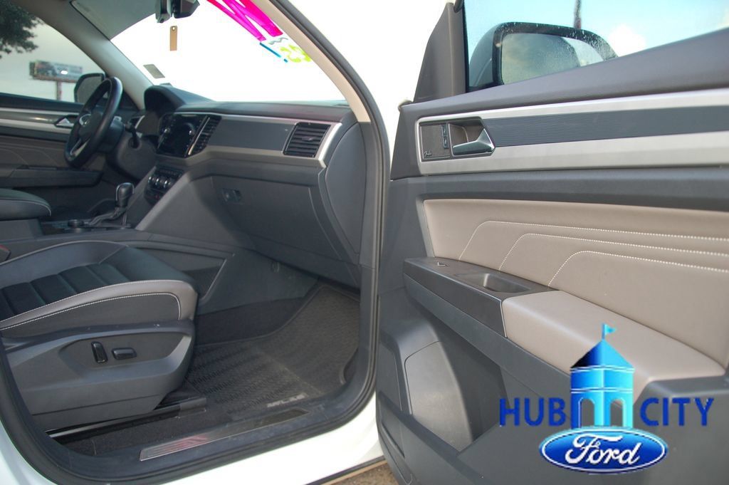 Used 2022 Volkswagen Atlas SEL Premium AWD/4WD image 17