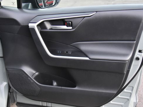 Used 2023 Toyota RAV4 XLE image 43