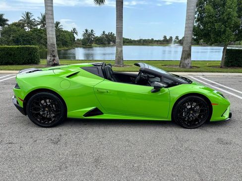 Used 2021 Lamborghini Huracan EVO RWD image 7