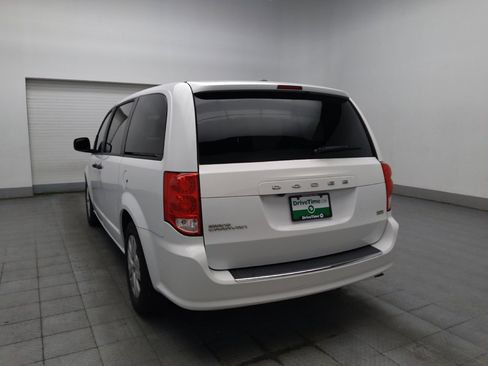 Used 2019 Dodge Grand Caravan SE w/ UConnect Hands-Free Group FWD image 5