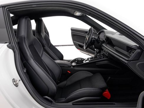 Used 2024 Porsche 911 GT3 image 38