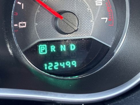 Used 2012 Dodge Avenger SXT image 13