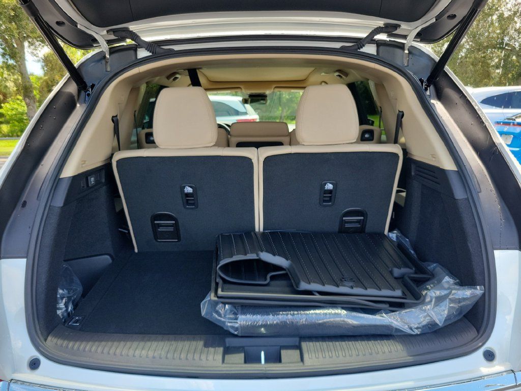 Certified 2026 Acura MDX FWD image 11