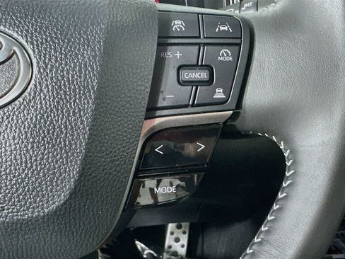 Used 2025 Toyota Camry SE FWD image 25