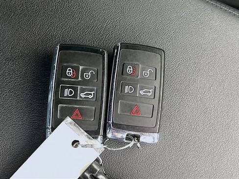 Used 2019 Land Rover Range Rover Sport SE image 33