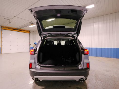 Used 2024 Ford Escape SE image 20