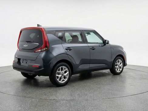 Used 2025 Kia Soul LX w/ LX Technology Package FWD image 9