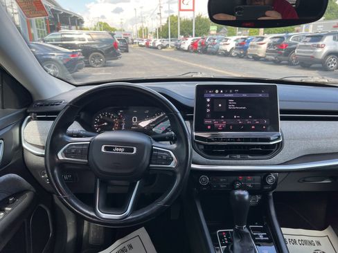 Used 2022 Jeep Compass Latitude image 21