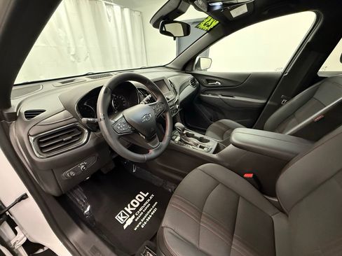 Used 2023 Chevrolet Equinox RS w/ LPO, Floor Liner Package image 11