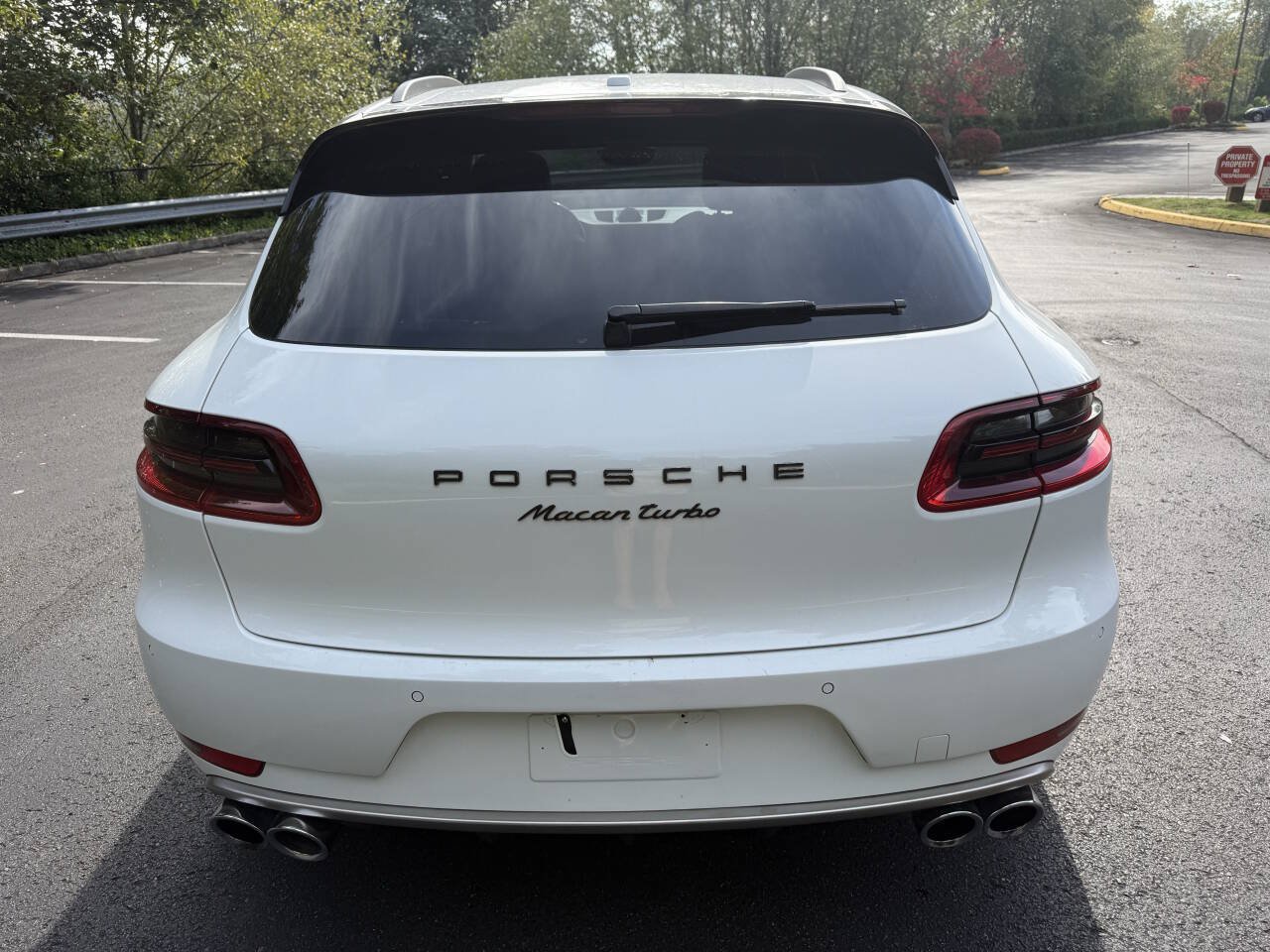 Used 2015 Porsche Macan Turbo w/ Light Comfort Package AWD/4WD image 5