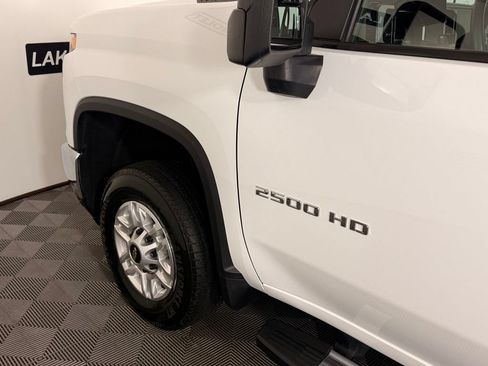 Used 2025 Chevrolet Silverado 2500 LT w/ Convenience Package AWD/4WD image 11